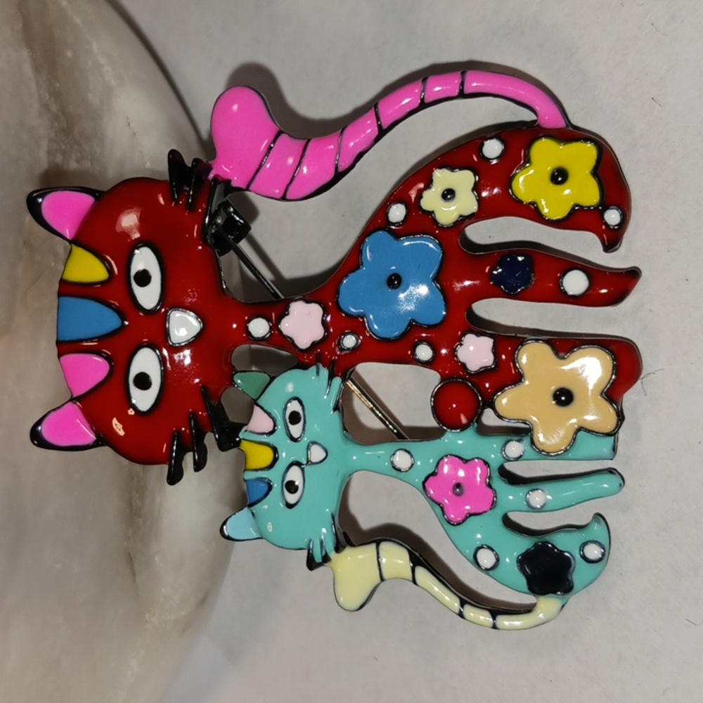 Floral Artsy Cat Brooch enamel - Picture 3 of 3